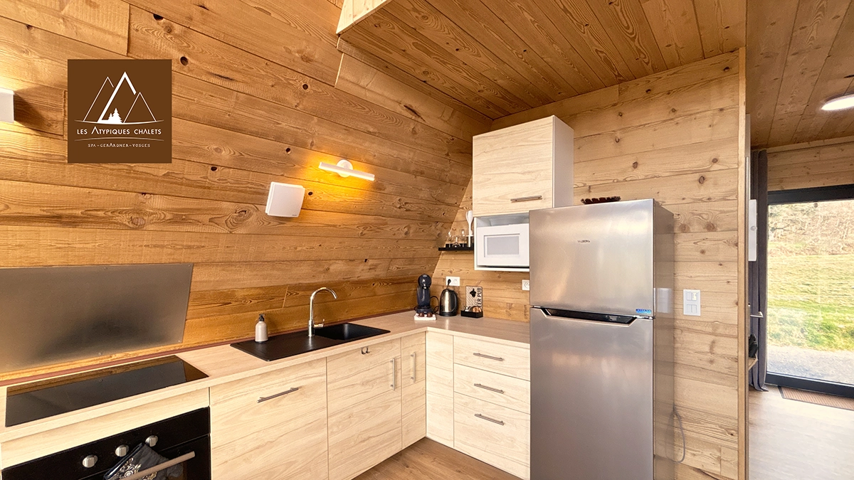 Cuisine equipee du chalet Aslan aux Atypiques Chalets